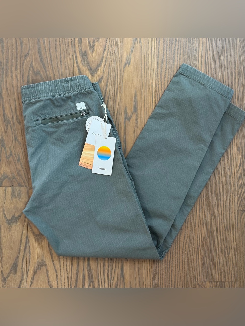 NWT Vuori Ripstop Pants in Army Green